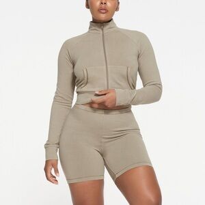 SKIMS- NWT Outdoor Bike Short in SOLD OUT Color Desert Size 3X